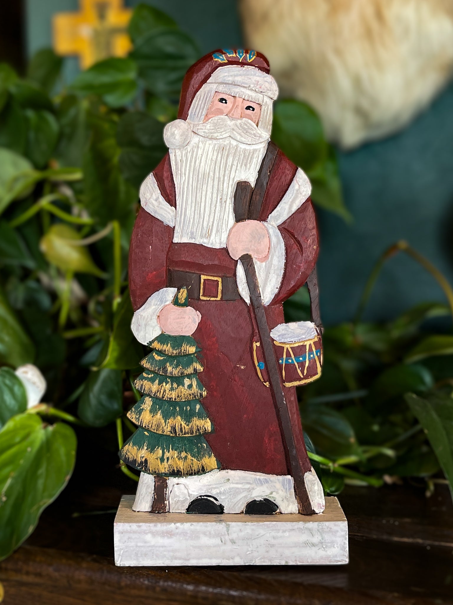 LG Wooden Carved Santa