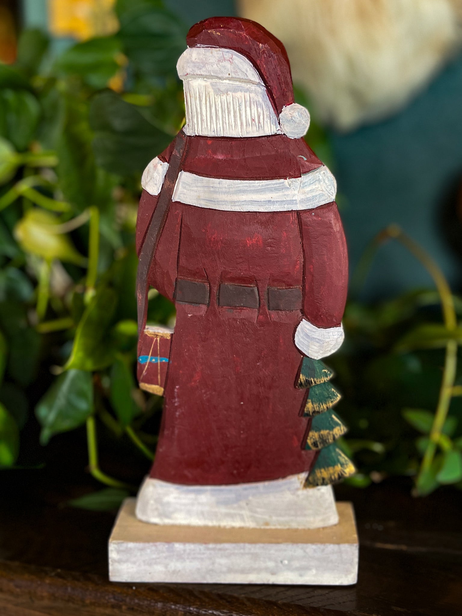 LG Wooden Carved Santa