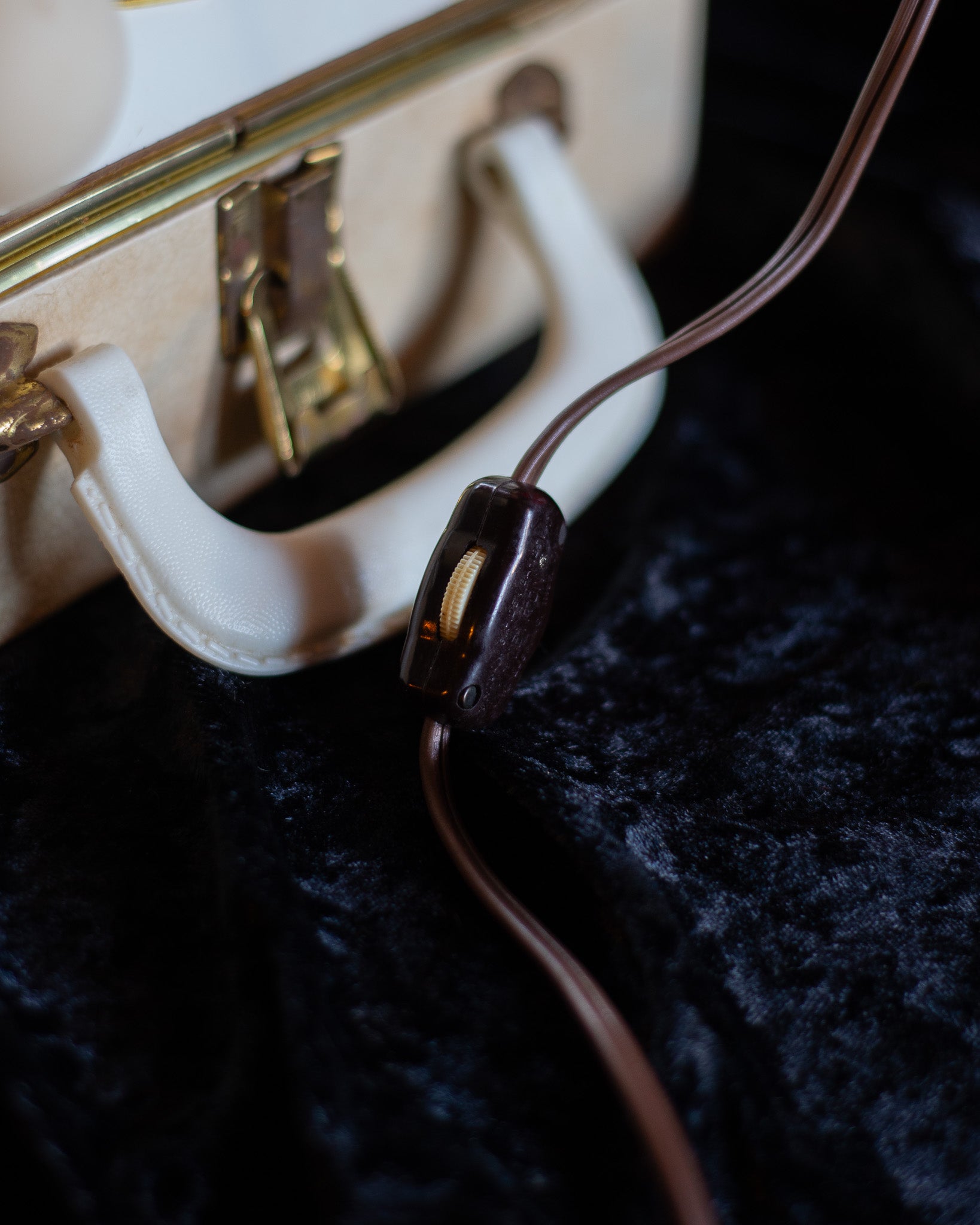 1950's Lighted Traveling Vanity