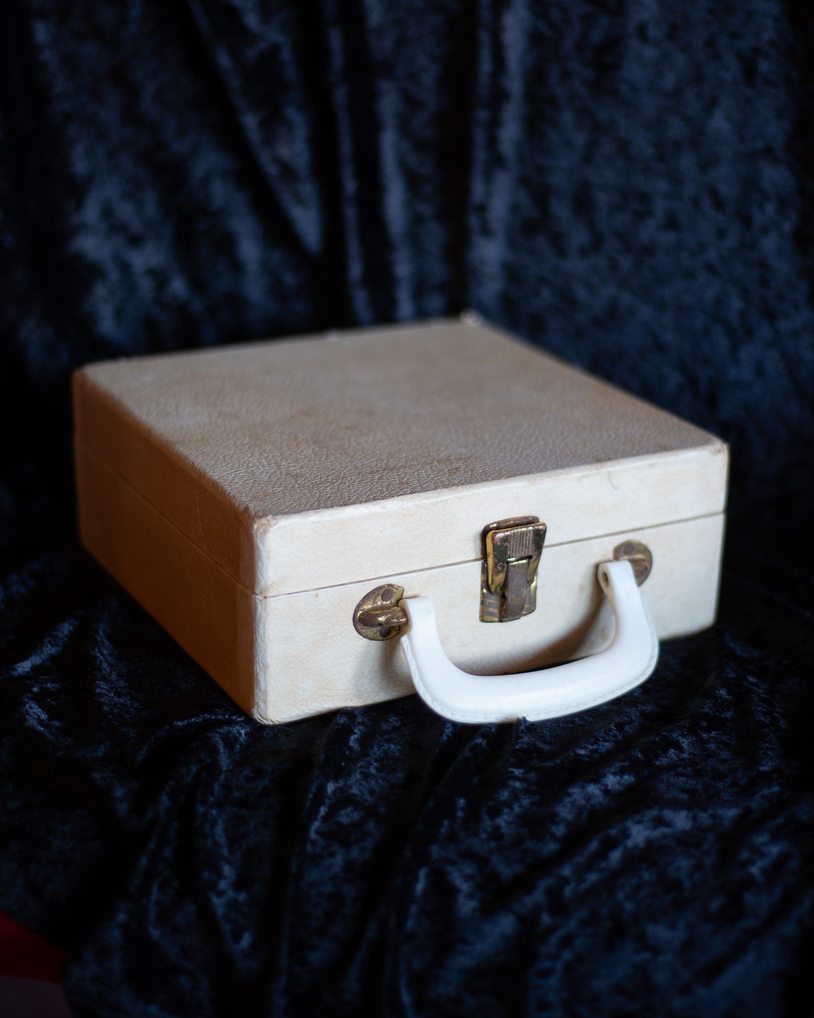 1950's Lighted Traveling Vanity